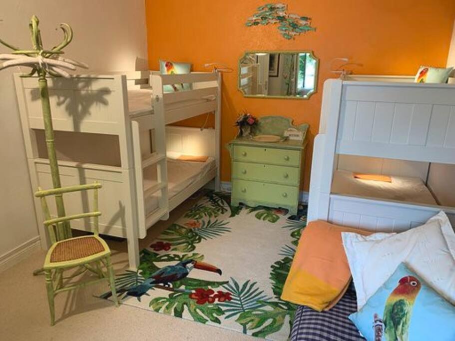 Gite 2-4 Couchages Situe Dans Un Magnifique Jardin Saint-Vivien  エクステリア 写真