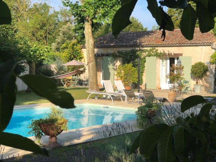 Gite 2-4 Couchages Situe Dans Un Magnifique Jardin Saint-Vivien  エクステリア 写真